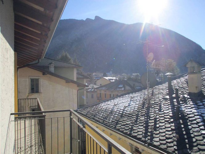 Casa indipendente Piazza Brembana
