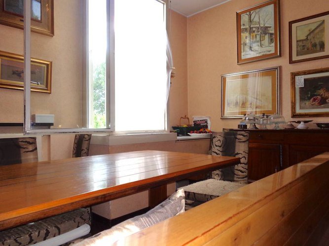 STEZZANO VILLA SINGOLA CON AMPIO GIARDINO Stezzano