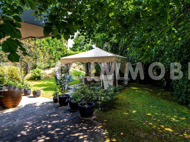 PRESTIGIOSA VILLA SINGOLA A NEMBRO Nembro