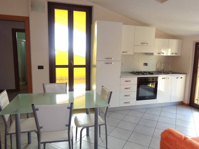 LIBERO SUBITO!!!COLOGNO TRILOCALE CON BOX DOPPIO E TERRAZZO Cologno al Serio
