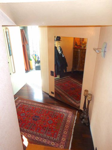 STEZZANO VILLA SINGOLA CON AMPIO GIARDINO Stezzano