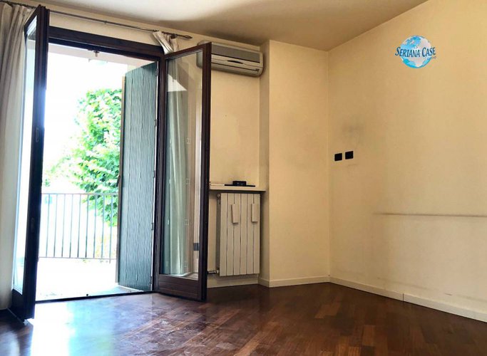 Trilocale con introvabile terrazza vivibile e box doppio Alzano Lombardo