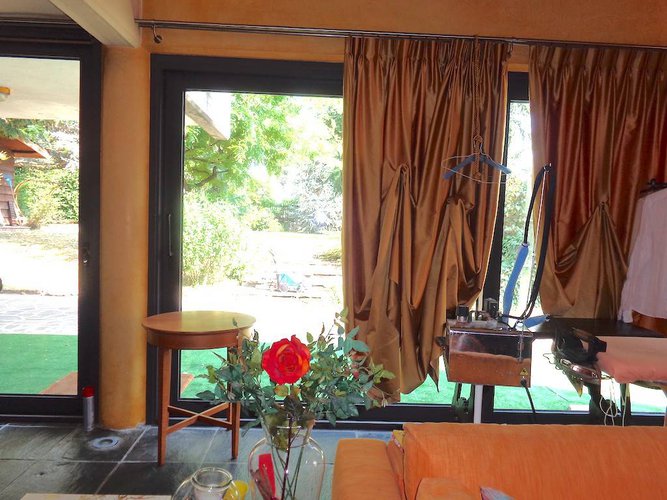 STEZZANO VILLA SINGOLA CON AMPIO GIARDINO Stezzano