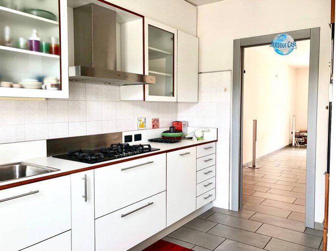 Trilocale con introvabile terrazza vivibile e box doppio Alzano Lombardo