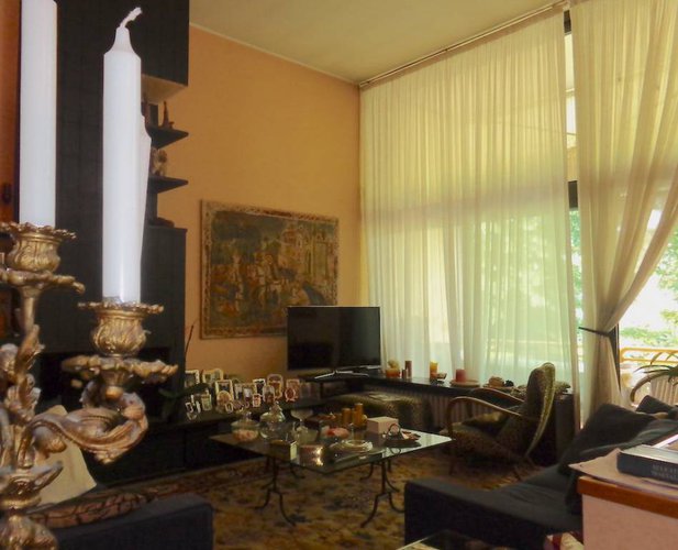 STEZZANO VILLA SINGOLA CON AMPIO GIARDINO Stezzano