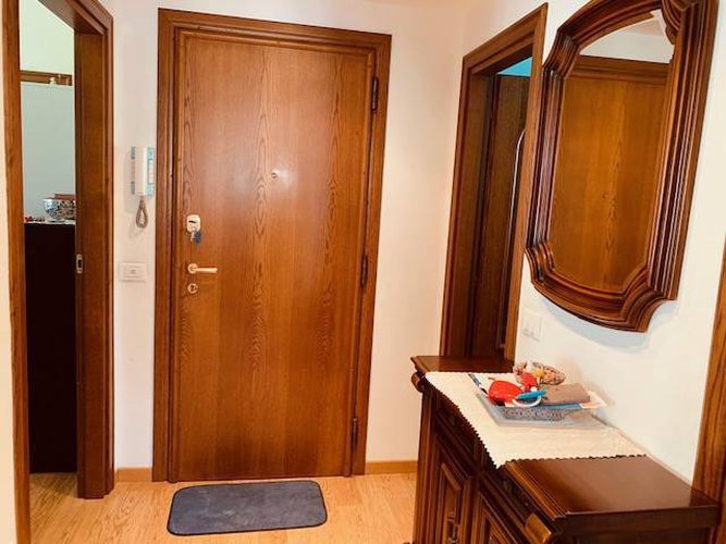 TRILOCALE LUMINOSO ZONA CENTRO VICINO PIAZZA PONTIDA Bergamo