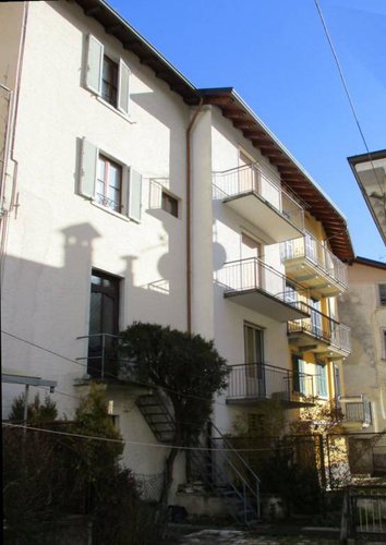 Casa indipendente Piazza Brembana