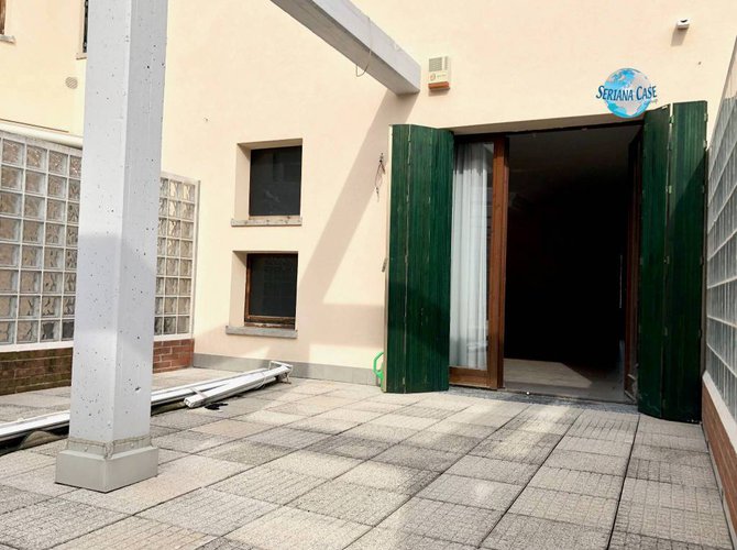 Trilocale con introvabile terrazza vivibile e box doppio Alzano Lombardo