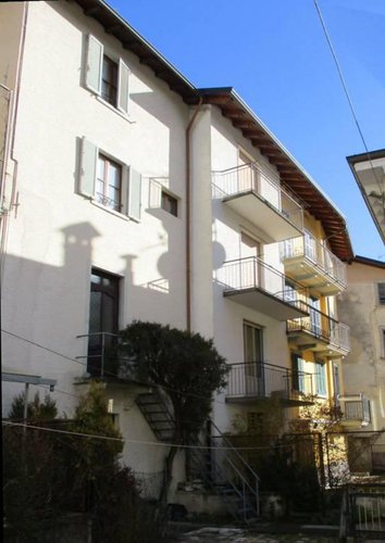Casa indipendente Piazza Brembana