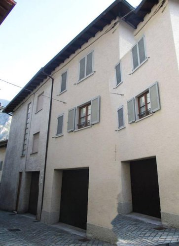 Casa indipendente Piazza Brembana
