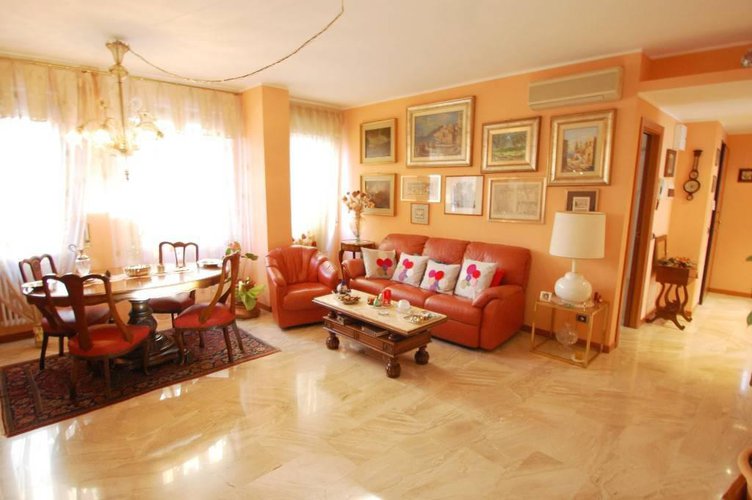 0807 Bergamo trilocale centrale con terrazzo 50mq Bergamo