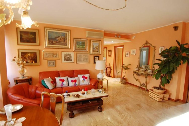 0807 Bergamo trilocale centrale con terrazzo 50mq Bergamo