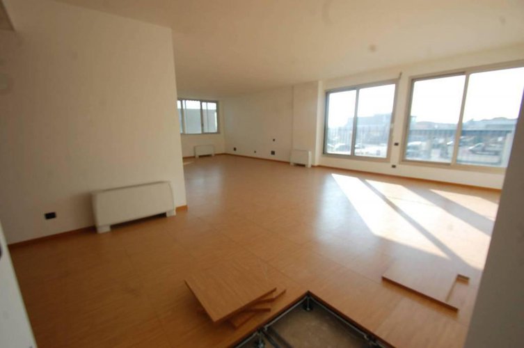 A660P Lallio ufficio 140mq