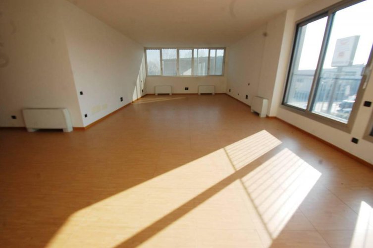 A660P Lallio ufficio 140mq Lallio