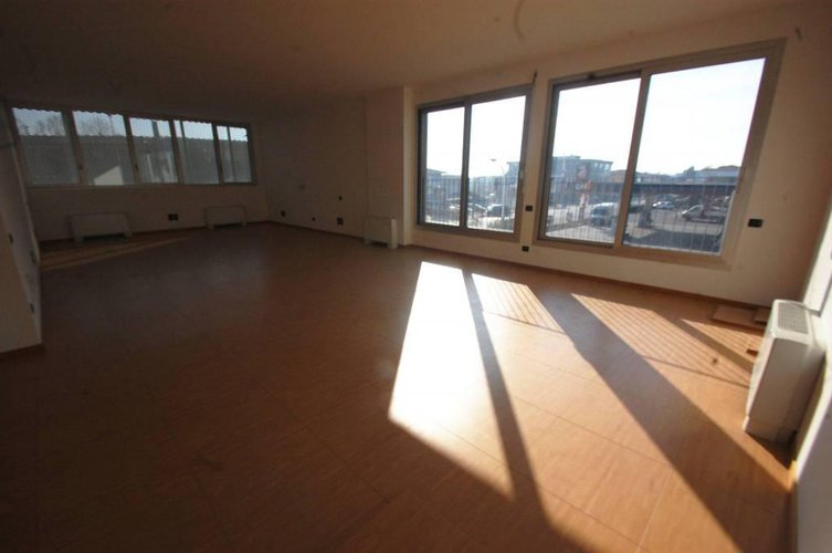 A660P Lallio ufficio 140mq Lallio