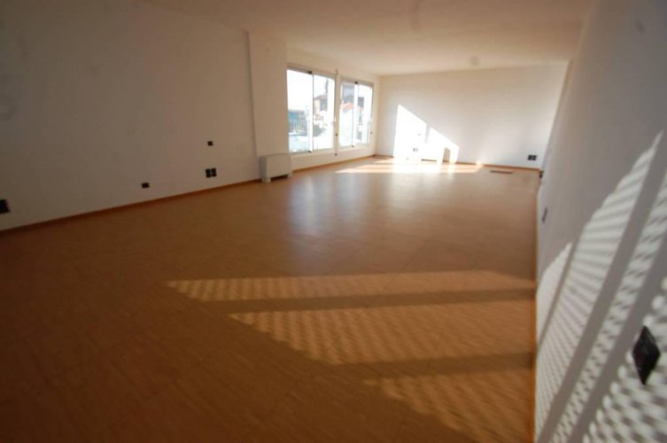 A660P Lallio ufficio 140mq Lallio