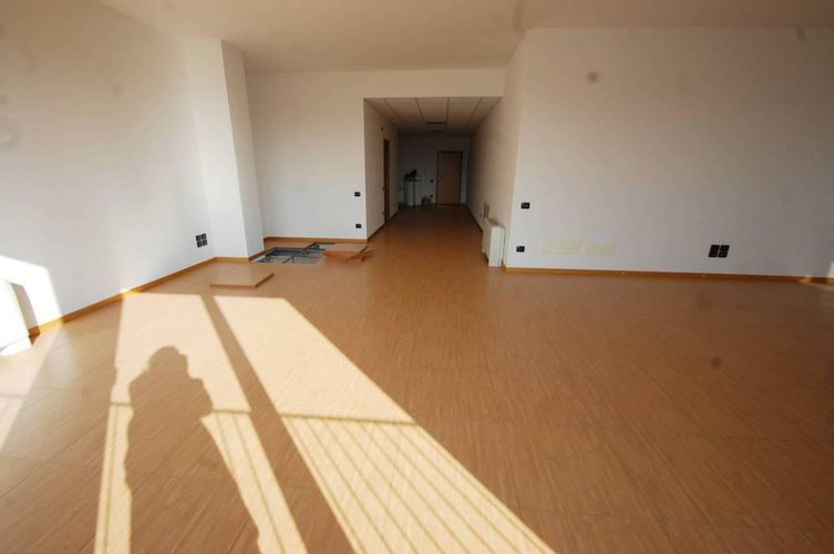 A660P Lallio ufficio 140mq Lallio