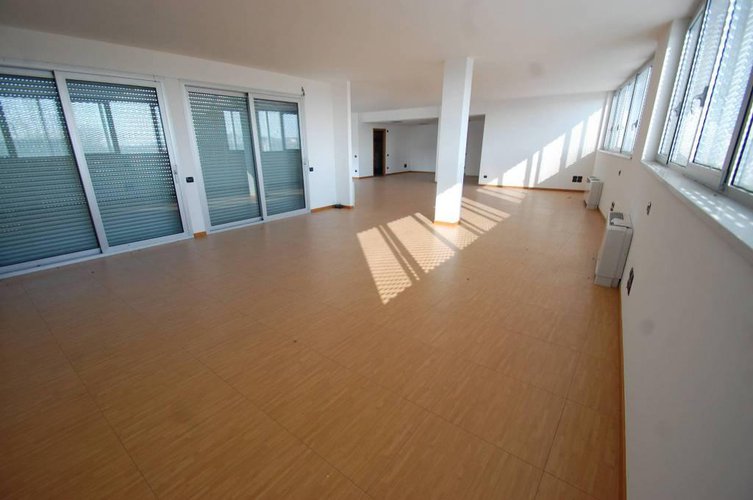 A660P Lallio ufficio open space 170mq Lallio