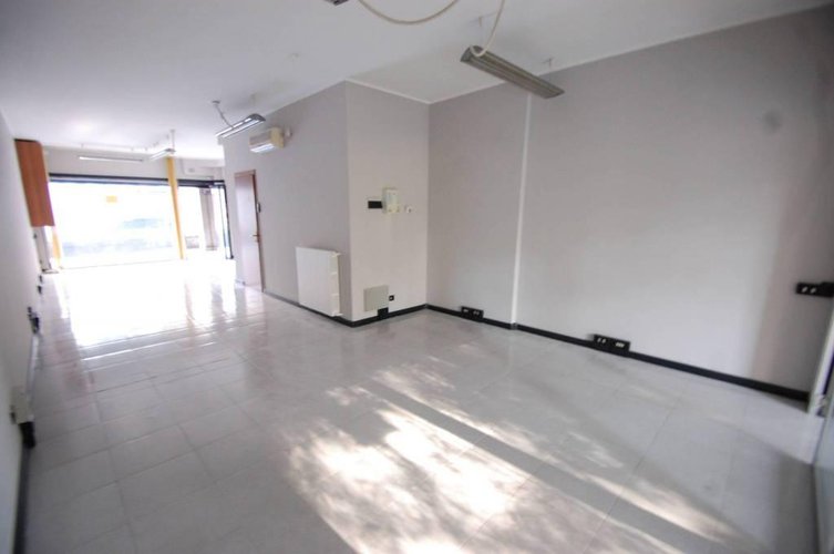 A667P Bergamo centrale negozio ufficio 80mq con vetrina Bergamo