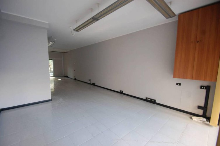 A667P Bergamo centrale negozio ufficio 80mq con vetrina Bergamo