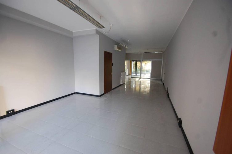 A667P Bergamo centrale negozio ufficio 80mq con vetrina Bergamo