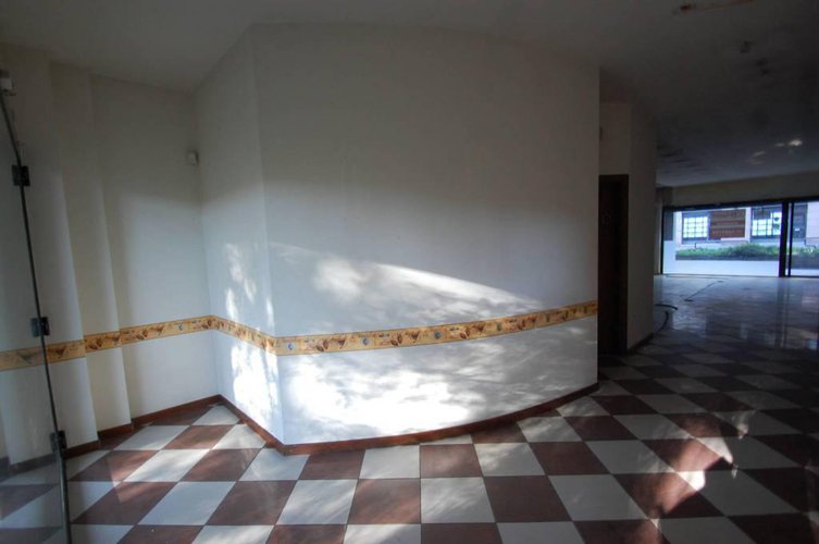 A666P Bergamo centrale negozio ufficio con vetrine di 80mq Bergamo