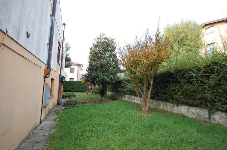 1013 Bergamo Conca Fiorita villa in vendita con giardino Bergamo