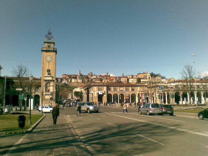 1034 Bergamo centro via Paglia box in vendita