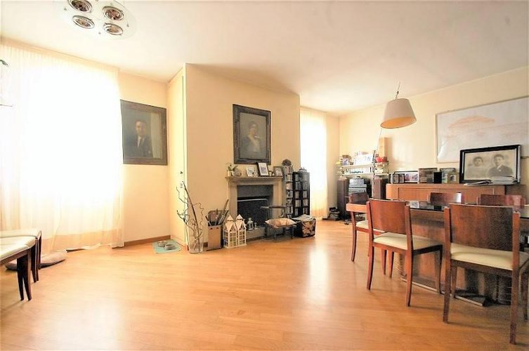 Cenate Sotto pentalocale di 190 in Castello Cenate Sotto