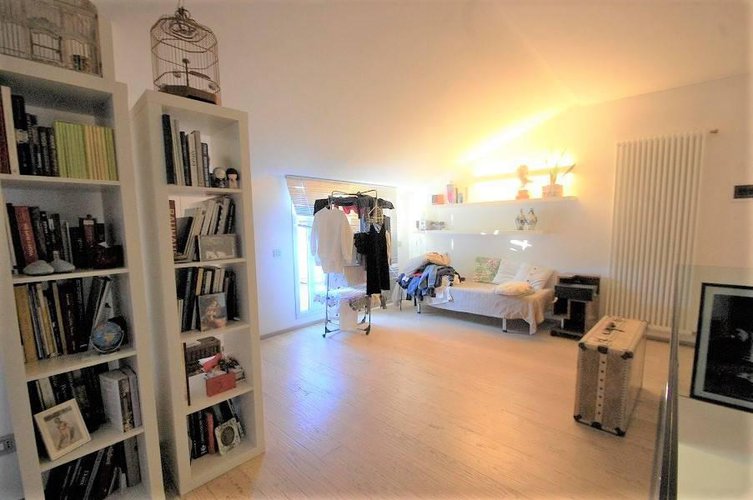 Cenate Sotto pentalocale di 190 in Castello Cenate Sotto