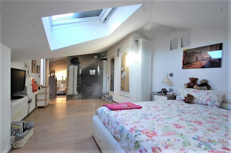 Cenate Sotto pentalocale di 190 in Castello Cenate Sotto