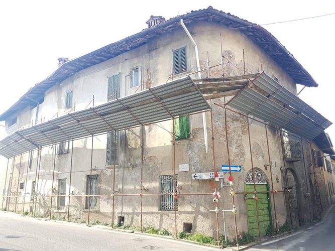 1053C Ambivere immobile cielo terra da ristrutturare