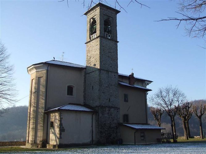 1053C Ambivere immobile cielo terra da ristrutturare Ambivere