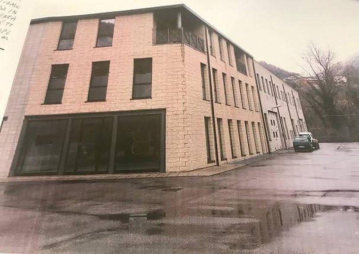 1056 Borgo di Terzo Capannone industriale di 400mq Borgo di Terzo