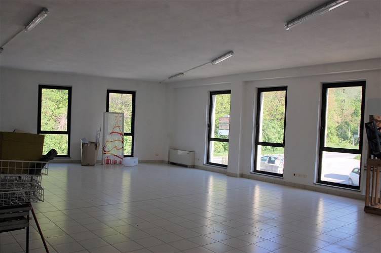 1057 Borgo di Terzo ufficio 180mq