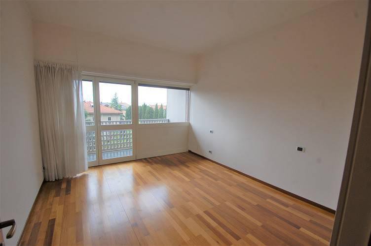 1055 Bergamo Conca d'Oro pentalocale di 250mq Bergamo