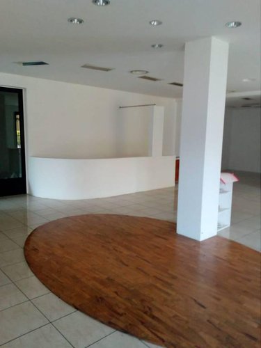 A757 Vertova ufficio / negozio laboratorio di 150mq +110mq Vertova