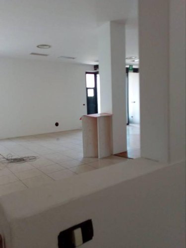 A757 Vertova ufficio / negozio laboratorio di 150mq +110mq Vertova