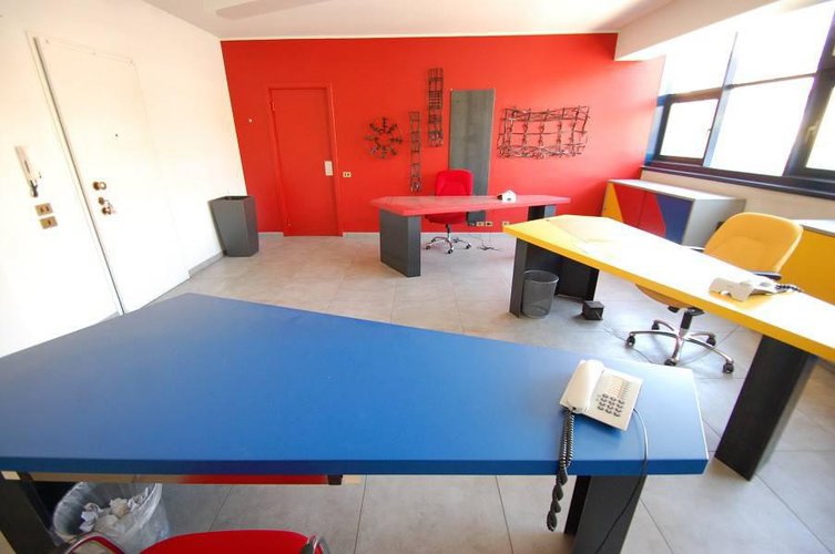 1015P Erba ufficio di 80mq Erba