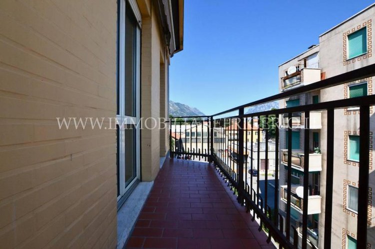 Grande appartamento con cucina abitabile Calolziocorte