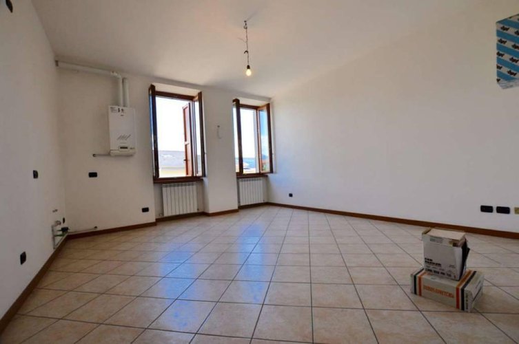 TRILOCALE IN VENDITA A PRESEZZO Presezzo