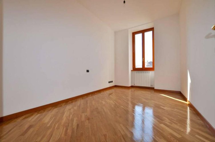 TRILOCALE IN VENDITA A PRESEZZO Presezzo