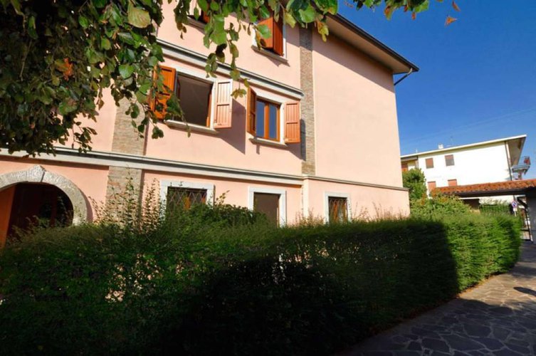 TRILOCALE IN VENDITA A PRESEZZO Presezzo