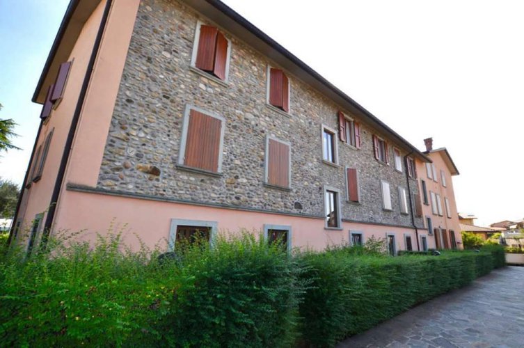 TRILOCALE IN VENDITA A PRESEZZO Presezzo