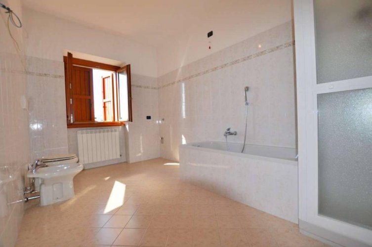 TRILOCALE IN VENDITA A PRESEZZO Presezzo