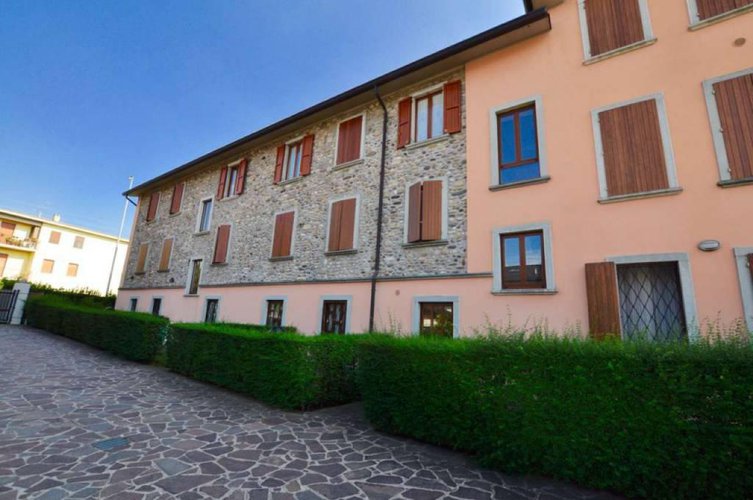 TRILOCALE IN VENDITA A PRESEZZO Presezzo