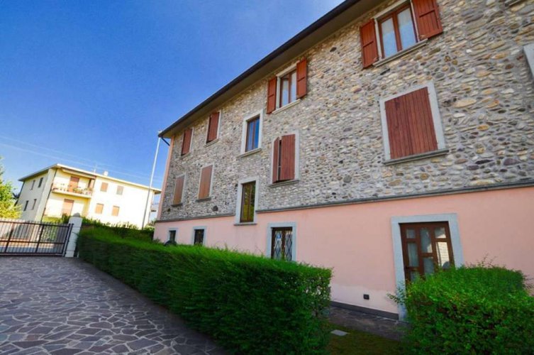 TRILOCALE IN VENDITA A PRESEZZO Presezzo