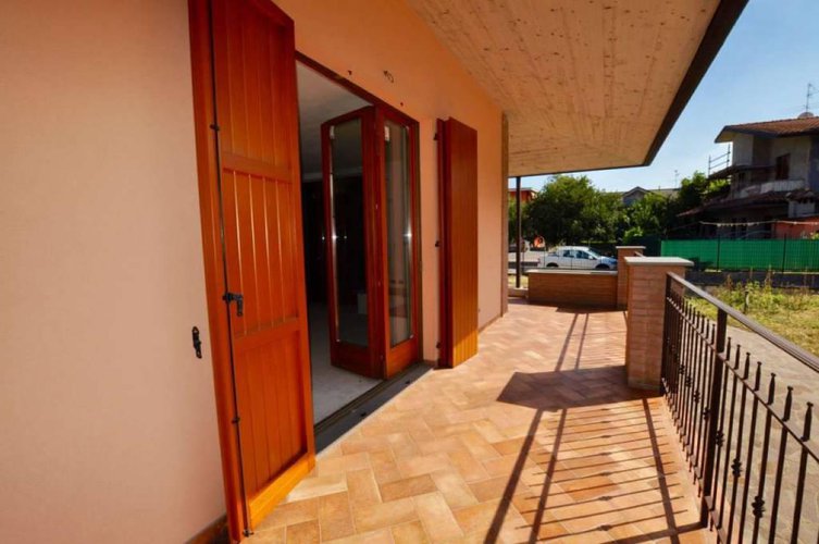 VILLA SINGOLA IN VENDITA A PRESEZZO Presezzo