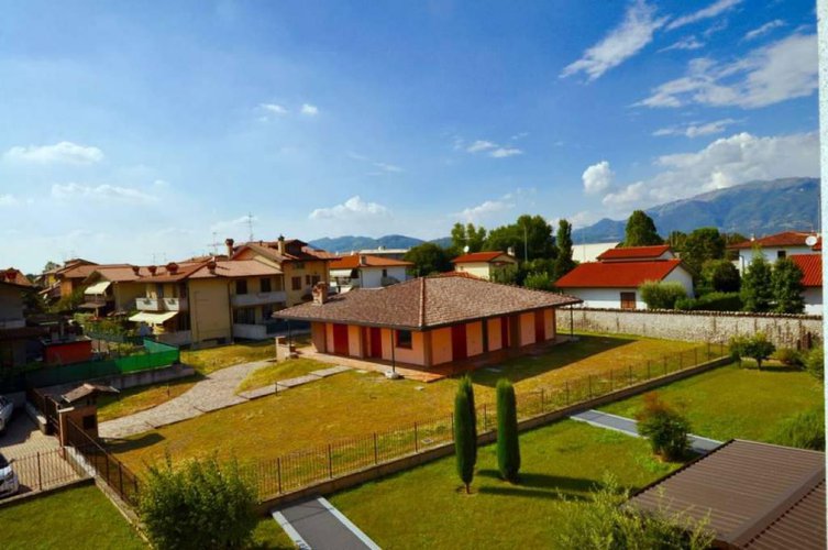 VILLA SINGOLA IN VENDITA A PRESEZZO Presezzo