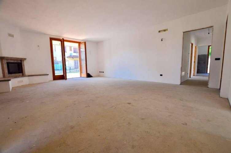 VILLA SINGOLA IN VENDITA A PRESEZZO Presezzo